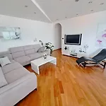 Apartment The Big Chill